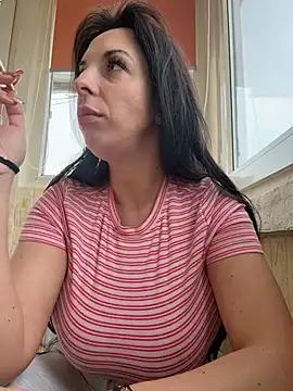 Almmaxxxx online show from April 1, 6:03 am