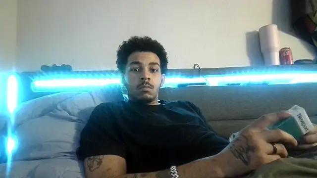 bigdickjojo69 online show from March 6, 4:20 am