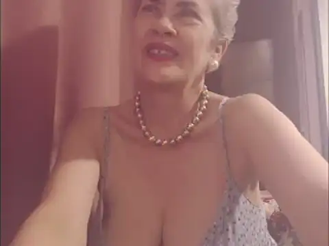 belleblondmature online show from February 22, 1:46 pm
