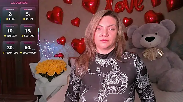 Snapshot of KristiOwen chatting on February 20, 1:35 am KristiOwen online show from February 20, 1:35 am