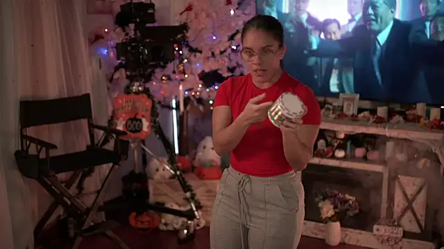 Snapshot of Nikki_Torres chatting on November 4, 2:21 am Nikki Torres online show from November 4, 2:21 am