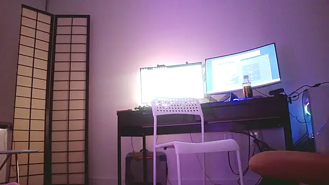 Snapshot of Mikela_Alexa chatting on November 20, 4:01 am Mikela Alexa online show from November 20, 4:01 am