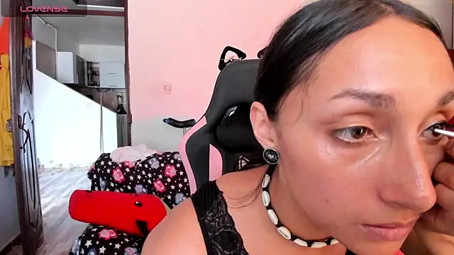 Snapshot of adrena_10 chatting on February 18, 7:54 pm adrena 10 online show from February 18, 7:54 pm