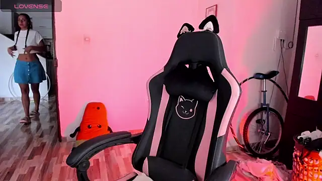 adrena 10 online show from March 26, 11:38 am