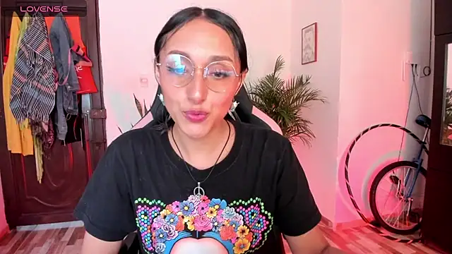 adrena 10 online show from March 31, 1:55 pm