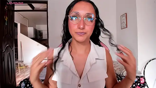 Snapshot of adrena_10 chatting on June 10, 8:52 pm adrena 10 online show from June 10, 8:52 pm