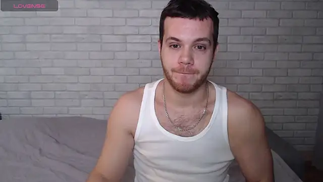 Alexxx horny online show from December 2, 5:46 am