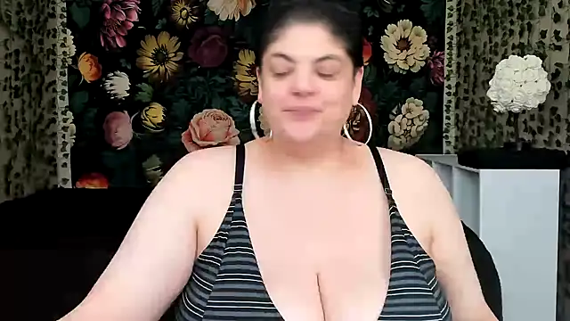 Snapshot of Exotic-Melons chatting on March 15, 2:46 am Exotic-Melons online show from March 15, 2:46 am