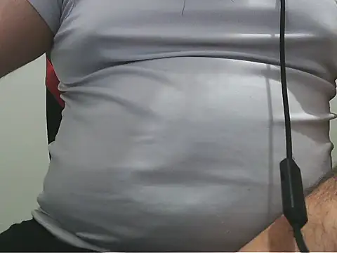 Snapshot of Skyzclanbr chatting on January 18, 1:37 pm Skyzclanbr online show from January 18, 1:37 pm