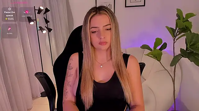 AmyWood online show from January 5, 5:27 pm