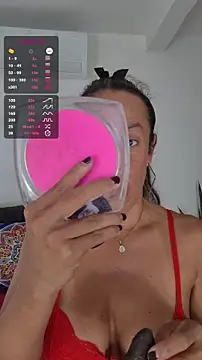 YOURSDEBORA online show from November 17, 7:30 pm