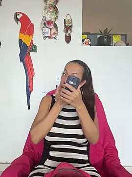 Snapshot of YOURSDEBORA chatting on May 31, 6:42 pm YOURSDEBORA online show from May 31, 6:42 pm