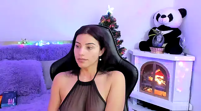 Snapshot of Arenne_rouse chatting on December 5, 4:53 am Arenne rouse online show from December 5, 4:53 am