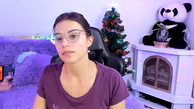 Snapshot of Arenne_rouse chatting on December 31, 12:54 am Arenne rouse online show from December 31, 12:54 am