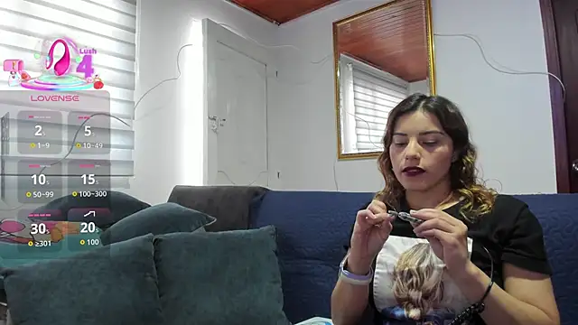 Snapshot of Arenne_rouse chatting on November 7, 9:15 pm Arenne rouse online show from November 7, 9:15 pm