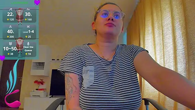 hot evil queen online show from December 16, 11:15 am