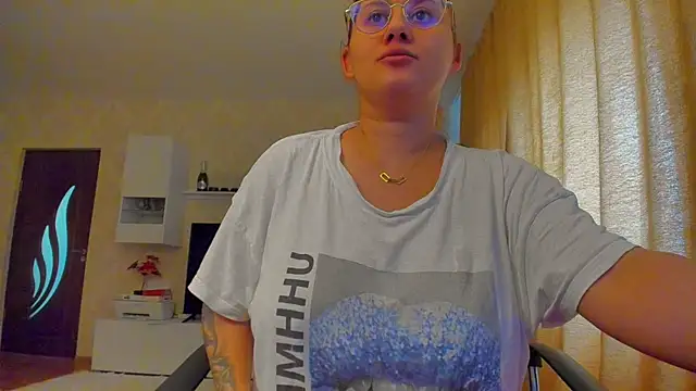 hot evil queen online show from December 22, 8:44 am