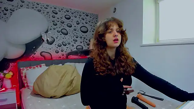 AlmaFancy online show from April 14, 5:24 am