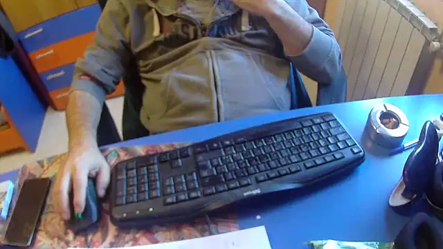 Snapshot of Tango128 chatting on October 14, 10:05 am Tango128 online show from October 14, 10:05 am