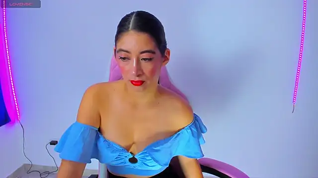 MeganWhite3 online show from March 2, 9:32 pm