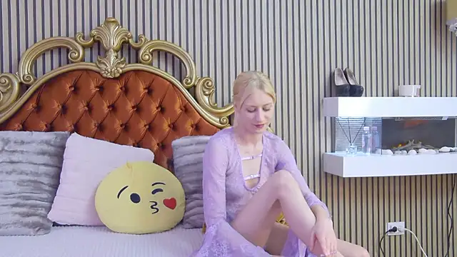 SiennaShapiro online show from January 17, 2:22 pm