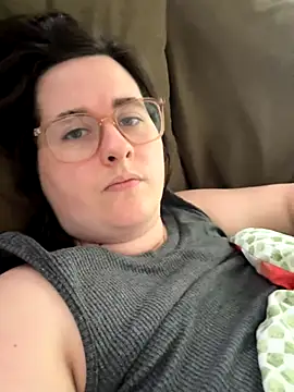 Snapshot of Luce127 chatting on September 14, 4:50 pm Luce127 online show from September 14, 4:50 pm