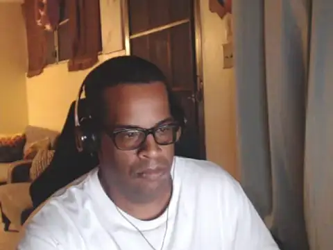 Snapshot of thesugar32 chatting on February 3, 1:48 am thesugar32 online show from February 3, 1:48 am