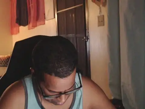 Snapshot of thesugar32 chatting on February 11, 1:43 am thesugar32 online show from February 11, 1:43 am