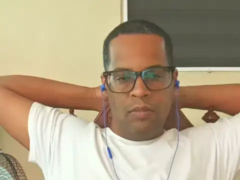 Snapshot of thesugar32 chatting on March 1, 2:08 pm thesugar32 online show from March 1, 2:08 pm