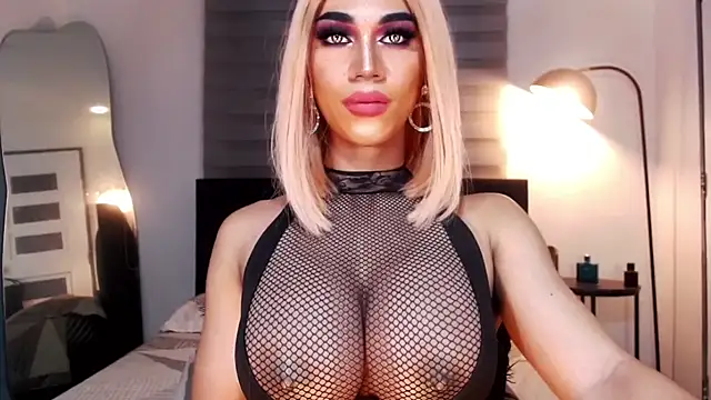 MassiveCockxMistress online show from January 17, 8:00 pm