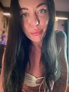 LilliThelo online show from December 17, 6:52 am