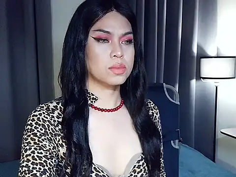 Snapshot of MistressLuna1 chatting on July 18, 7:50 pm MistressLuna1 online show from July 18, 7:50 pm