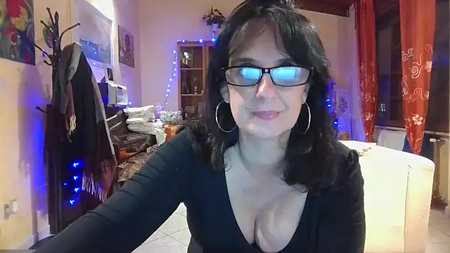 ClaudyGeryn online show from December 12, 8:43 pm