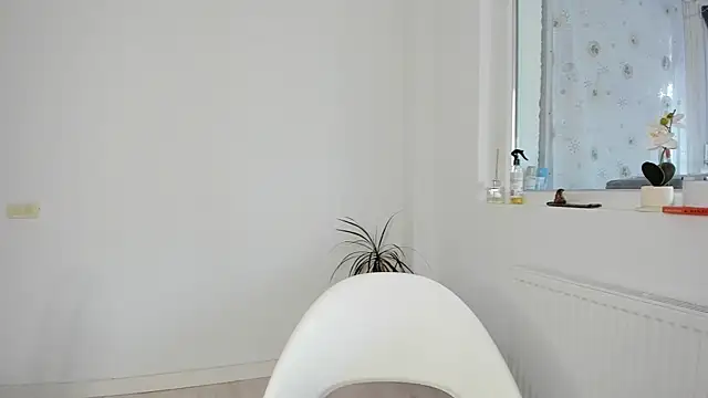 DiamondKay online show from February 10, 8:07 am