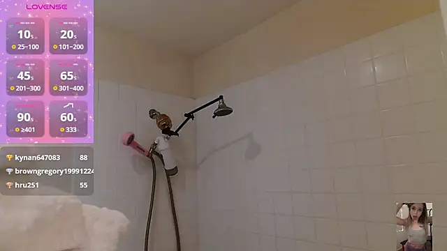 Blondiewithanass online show from October 18, 10:54 pm