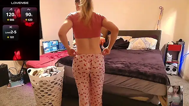 Blondiewithanass online show from April 12, 8:08 am