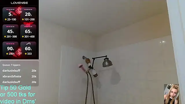 Snapshot of Blondiewithanass chatting on June 28, 10:38 pm Blondiewithanass online show from June 28, 10:38 pm