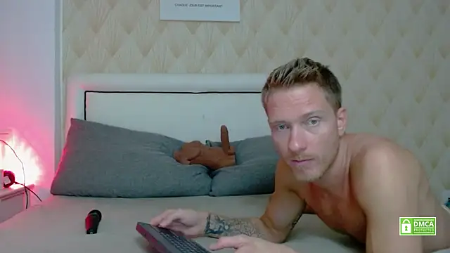 Snapshot of JessicaSteve chatting on July 2, 10:49 pm JessicaSteve online show from July 2, 10:49 pm