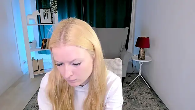 Laly Peach online show from July 3, 11:16 am