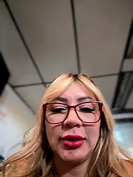 Snapshot of DIANITA_1988 chatting on October 16, 3:13 pm DIANITA 1988 online show from October 16, 3:13 pm