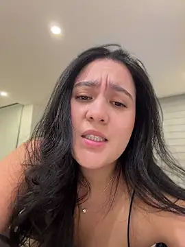 Snapshot of Nina_lovi chatting on June 30, 12:11 am Nina lovi online show from June 30, 12:11 am