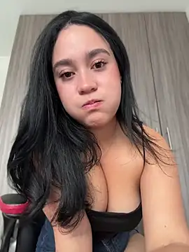 Snapshot of Nina_lovi chatting on July 11, 10:44 pm Nina lovi online show from July 11, 10:44 pm