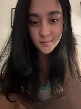 Snapshot of Nina_lovi chatting on July 23, 4:10 am Nina lovi online show from July 23, 4:10 am