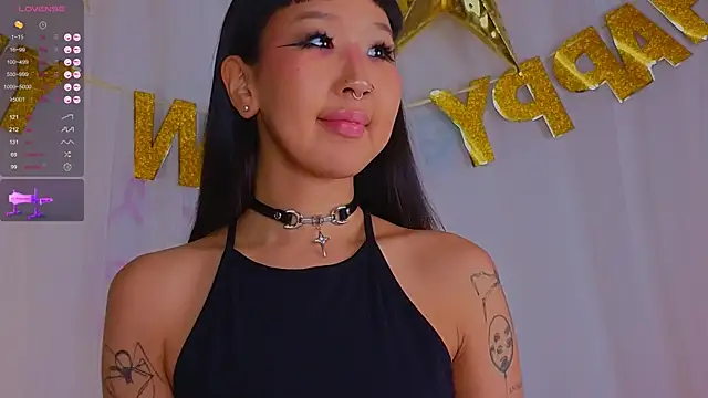 Snapshot of a11yson chatting on December 4, 3:32 pm a11yson online show from December 4, 3:32 pm