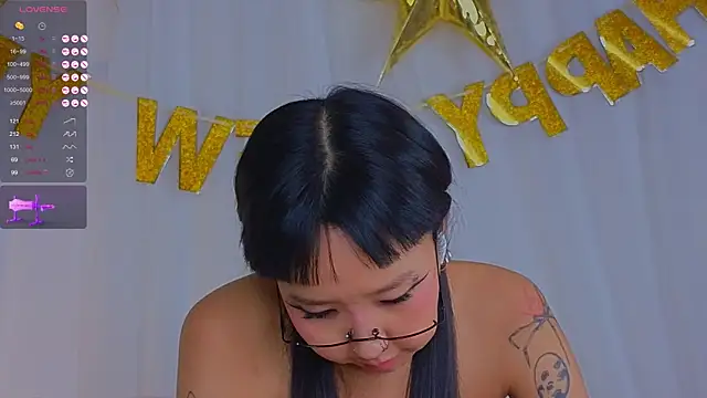 Snapshot of a11yson chatting on December 21, 3:30 pm a11yson online show from December 21, 3:30 pm