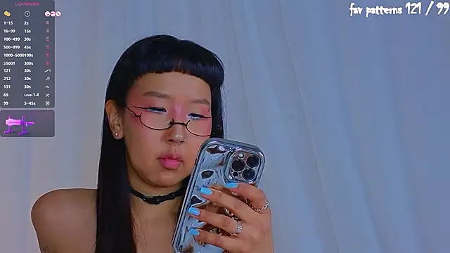 Snapshot of a11yson chatting on February 22, 3:43 pm a11yson online show from February 22, 3:43 pm