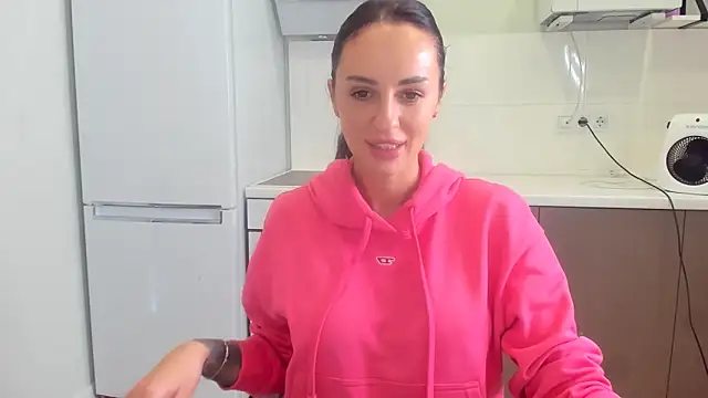 Snapshot of Your_Masha chatting on November 15, 8:22 am Your Masha online show from November 15, 8:22 am