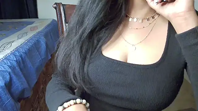 Snapshot of Adventurous_Angel chatting on March 6, 7:21 pm Adventurous Angel online show from March 6, 7:21 pm