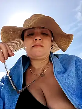 CristalRays online show from April 13, 7:41 pm