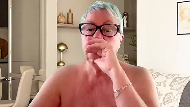 Snapshot of GrannyChrissy68 chatting on April 17, 1:25 pm GrannyChrissy68 online show from April 17, 1:25 pm